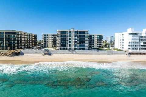 Condo in South Palm Beach, Florida, 2 bedrooms  № 2381432 - photo 6