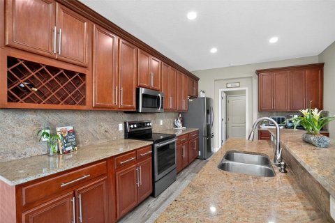 Casa en venta en Riverview, Florida, 5 dormitorios, 291.25 m2 № 1911488 - foto 2