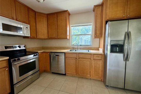 Villa ou maison à louer à Tampa, Floride: 2 chambres, 97.73 m2 № 1826474 - photo 5