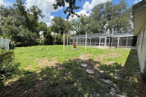 Villa ou maison à louer à Tampa, Floride: 2 chambres, 97.73 m2 № 1826474 - photo 4