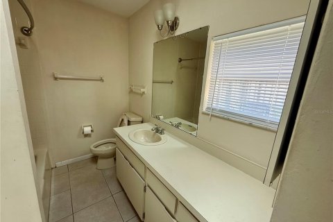 Villa ou maison à louer à Tampa, Floride: 2 chambres, 97.73 m2 № 1826474 - photo 11