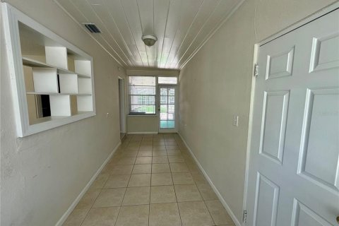 Villa ou maison à louer à Tampa, Floride: 2 chambres, 97.73 m2 № 1826474 - photo 6