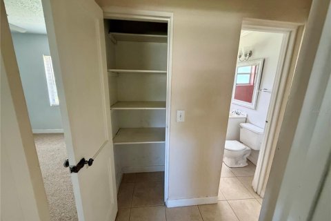 Villa ou maison à louer à Tampa, Floride: 2 chambres, 97.73 m2 № 1826474 - photo 8