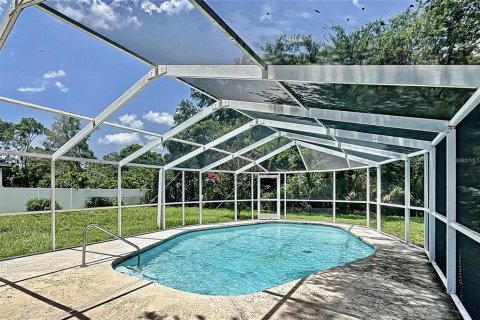 Villa ou maison à louer à Tampa, Floride: 2 chambres, 97.73 m2 № 1826474 - photo 2