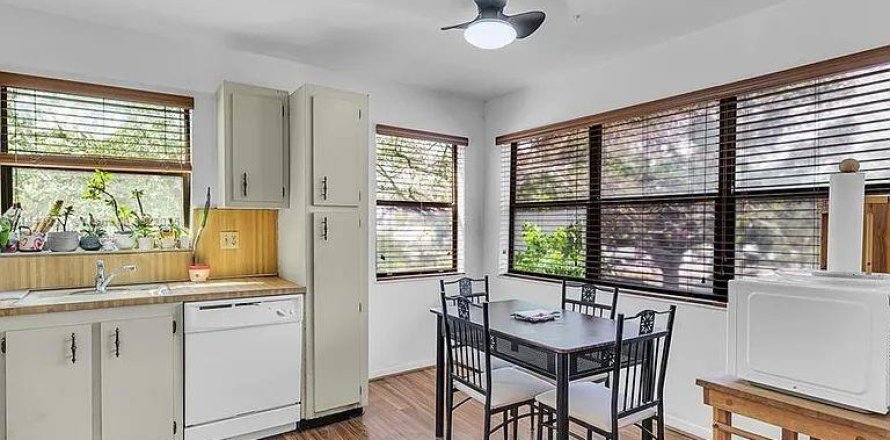 Apartment in Hollywood, Florida 2 bedrooms, 94.76 sq.m. № 1888972