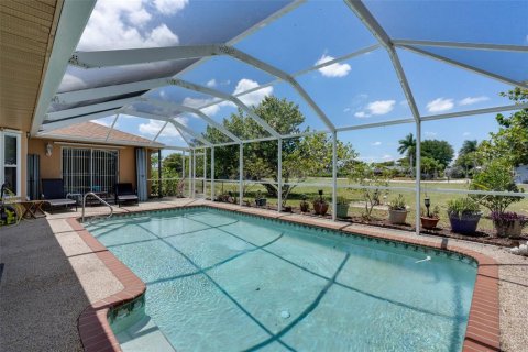 Casa en venta en Punta Gorda, Florida, 3 dormitorios, 136.94 m2 № 2198709 - foto 11