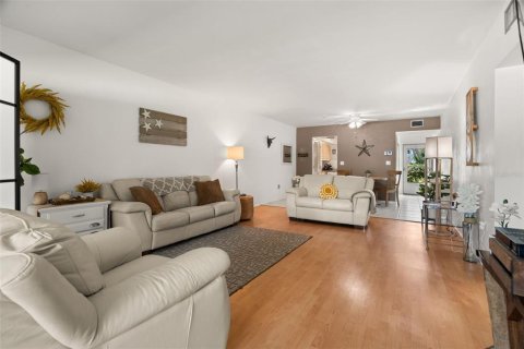 Купить кондоминиум в Сент-Пит-Бич, Флорида 5 комнат, 85.01м2, № 1260743 - фото 8