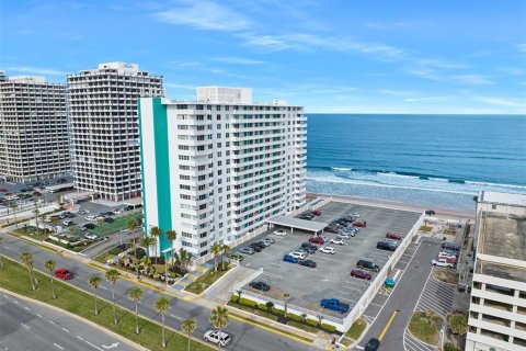 Copropriété à vendre à Daytona Beach, Floride: 2 chambres, 98.29 m2 № 1055711 - photo 1