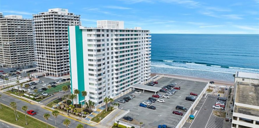Condo à Daytona Beach, Floride, 2 chambres № 1055711