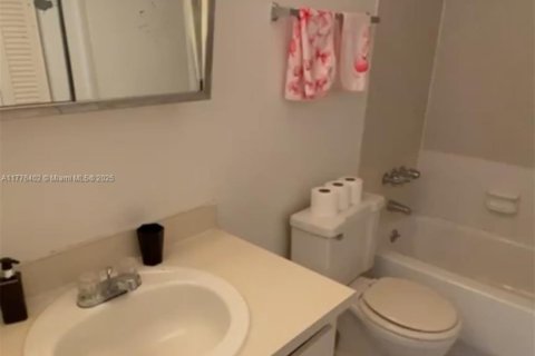 Condominio en venta en Miami, Florida, 1 dormitorio, 76.74 m2 № 1941569 - foto 8