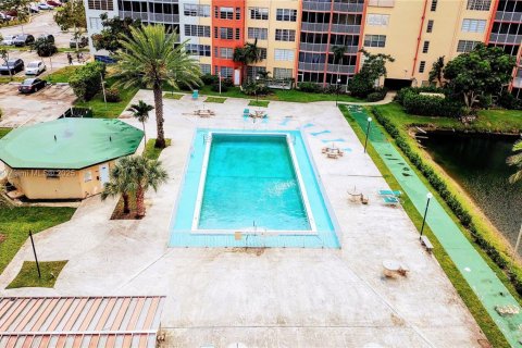 Condominio en venta en Miami, Florida, 2 dormitorios, 96.25 m2 № 1802681 - foto 17