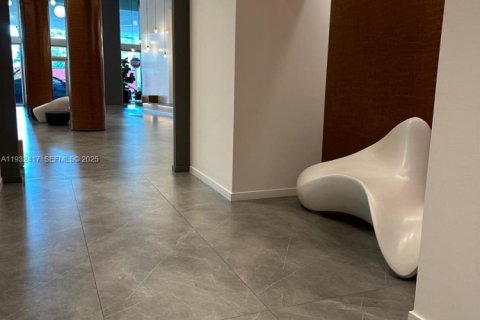Copropriété à vendre à Miami, Floride: 2 chambres, 85.47 m2 № 1990704 - photo 2