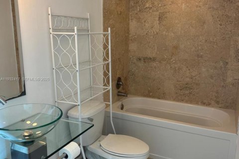 Copropriété à vendre à Miami, Floride: 2 chambres, 85.47 m2 № 1990704 - photo 12