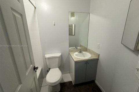 Touwnhouse à vendre à Homestead, Floride: 3 chambres, 134.89 m2 № 1764045 - photo 13