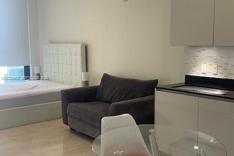 Condominio en alquiler en Miami, Florida, 41.06 m2 № 2253545 - foto 2
