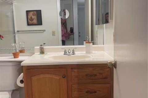 Купить кондоминиум в Санрайз, Флорида 2 спальни, 79.9м2, № 1968468 - фото 14