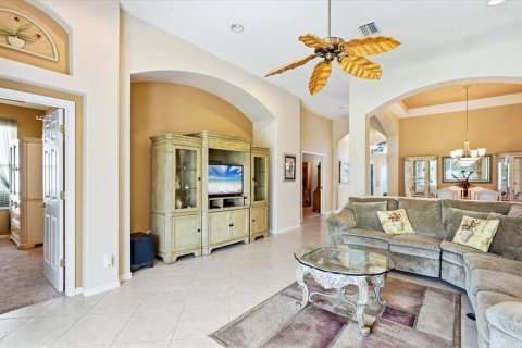 House in North Port, Florida 3 bedrooms, 170.01 sq.m. № 2103022 - photo 8