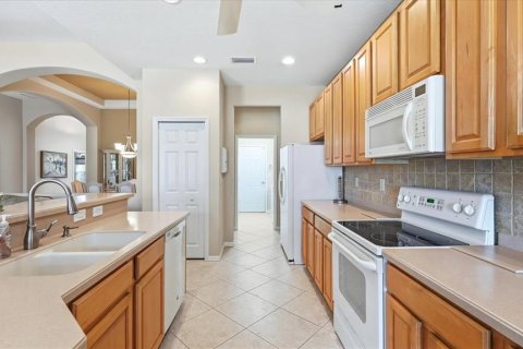 House in North Port, Florida 3 bedrooms, 170.01 sq.m. № 2103022 - photo 16