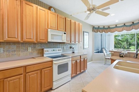 House in North Port, Florida 3 bedrooms, 170.01 sq.m. № 2103022 - photo 11