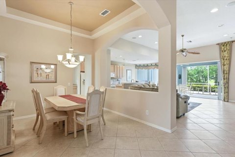 House in North Port, Florida 3 bedrooms, 170.01 sq.m. № 2103022 - photo 18