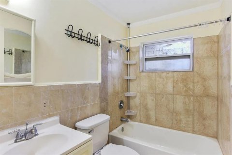 Villa ou maison à vendre à Altamonte Springs, Floride: 3 chambres, 118.91 m2 № 2107733 - photo 12