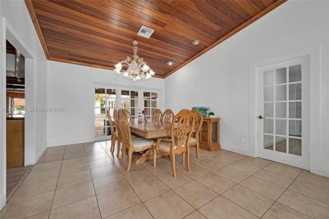 Casa en venta en Miami, Florida, 7 dormitorios, 508.55 m2 № 2057826 - foto 8