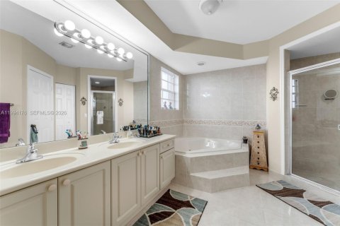 Купить виллу или дом в Майами, Флорида 4 спальни, 268.49м2, № 2056381 - фото 19