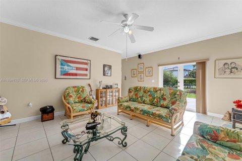 Купить виллу или дом в Майами, Флорида 4 спальни, 268.49м2, № 2056381 - фото 13