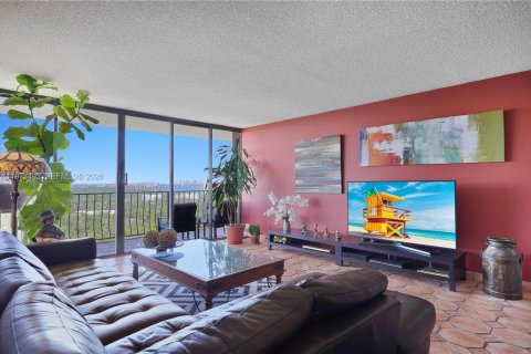 Купить кондоминиум в Майами, Флорида 2 спальни, 113.81м2, № 2034063 - фото 6