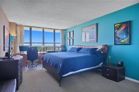 Купить кондоминиум в Майами, Флорида 2 спальни, 113.81м2, № 2034063 - фото 13