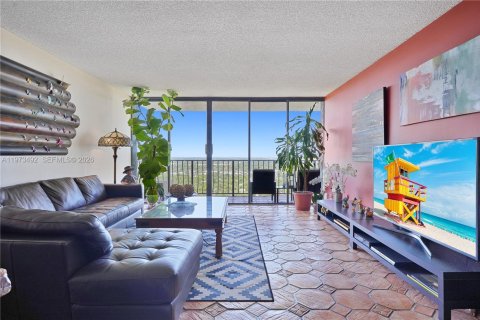 Купить кондоминиум в Майами, Флорида 2 спальни, 113.81м2, № 2034063 - фото 5