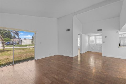 House in Homestead, Florida 2 bedrooms, 127.74 sq.m. № 1841203 - photo 11
