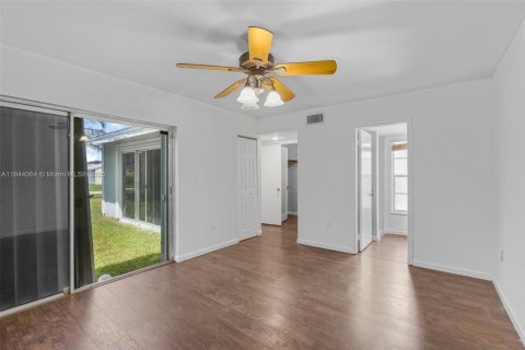 House in Homestead, Florida 2 bedrooms, 127.74 sq.m. № 1841203 - photo 19