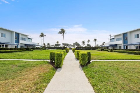 Copropriété à louer à Delray Beach, Floride: 2 chambres, 111.48 m2 № 1180226 - photo 1