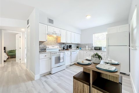 Apartment in Orlando, Florida 2 bedrooms, 62.99 sq.m. № 2224758 - photo 10