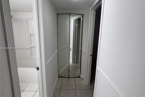 Copropriété à vendre à Plantation, Floride: 2 chambres, 104.98 m2 № 2008673 - photo 10