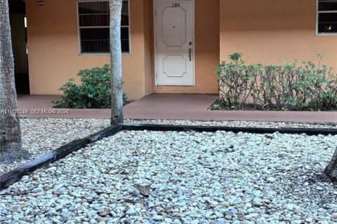 Copropriété à vendre à Plantation, Floride: 2 chambres, 104.98 m2 № 2008673 - photo 22