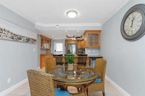 Condo in Pompano Beach, Florida, 2 bedrooms  № 2187415 - photo 25