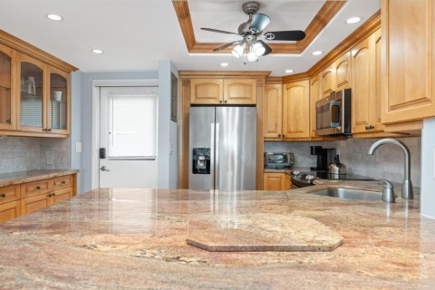 Condo in Pompano Beach, Florida, 2 bedrooms  № 2187415 - photo 26