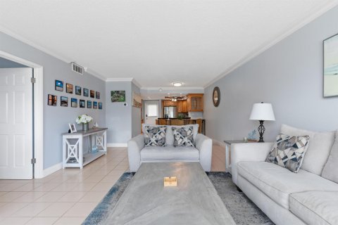 Condo in Pompano Beach, Florida, 2 bedrooms  № 2187415 - photo 21