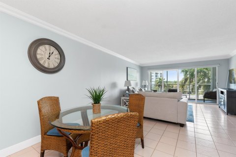 Condo in Pompano Beach, Florida, 2 bedrooms  № 2187415 - photo 6