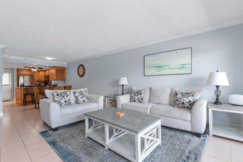 Condo in Pompano Beach, Florida, 2 bedrooms  № 2187415 - photo 22