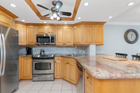 Condo in Pompano Beach, Florida, 2 bedrooms  № 2187415 - photo 28