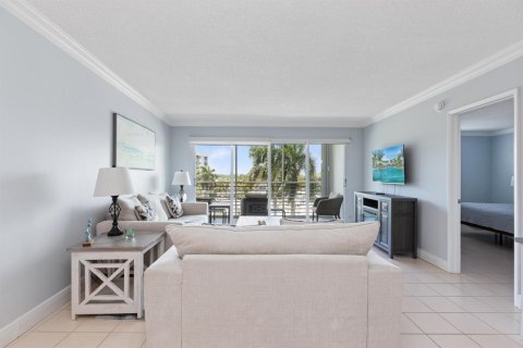 Condo in Pompano Beach, Florida, 2 bedrooms  № 2187415 - photo 12