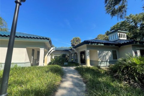 Immobilier commercial à louer à Gainesville, Floride: 589.46 m2 № 2113068 - photo 10
