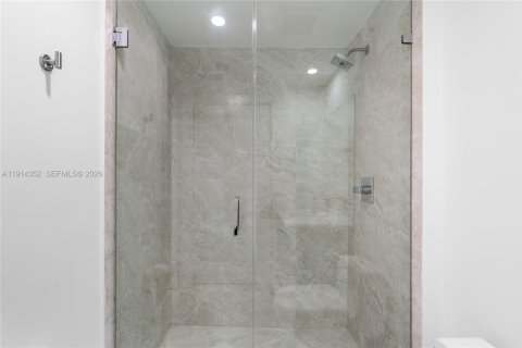 Купить кондоминиум в Майами, Флорида 2 спальни, 116.78м2, № 2062057 - фото 16