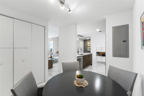 Купить кондоминиум в Майами, Флорида 2 спальни, 116.78м2, № 2062057 - фото 17