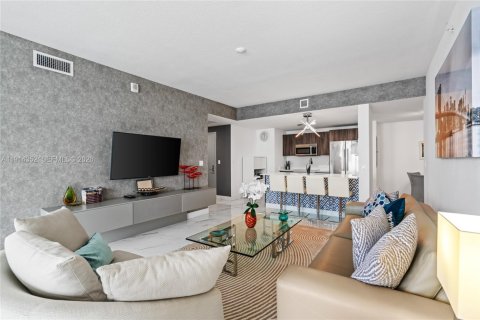 Купить кондоминиум в Майами, Флорида 2 спальни, 116.78м2, № 2062057 - фото 28