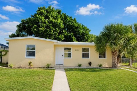 House in Port Charlotte, Florida 3 bedrooms, 134.34 sq.m. № 2329536