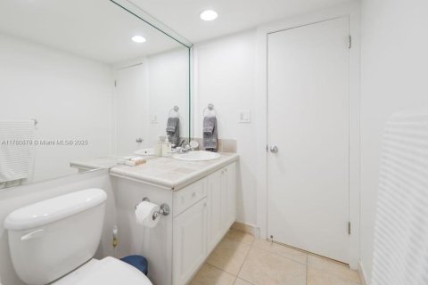 Copropriété à louer à Key Biscayne, Floride: 2 chambres, 130.9 m2 № 1938366 - photo 13